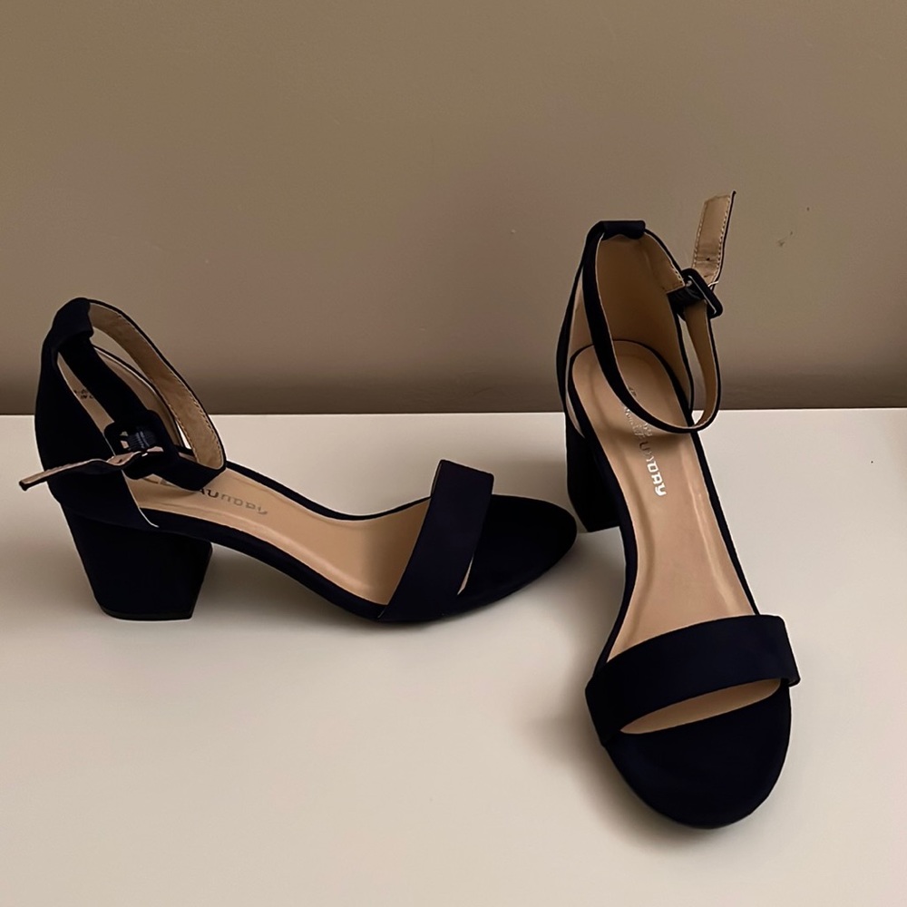 Size 8 Navy Heels